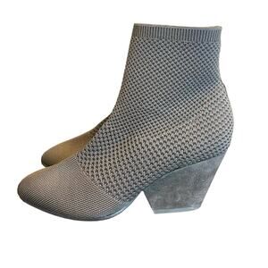 Eileen Fisher Honey Stretch Knit Bootie Women’s Size 5.5